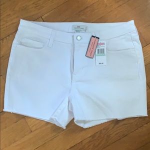 Vineyard Vines White Raw Edge Denim Shorts